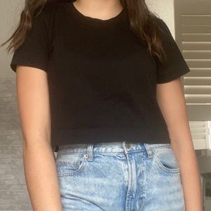 WILFRED FREE BLACK CROPPED TEE